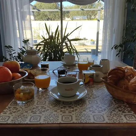 Almendra34480 Bed & Breakfast